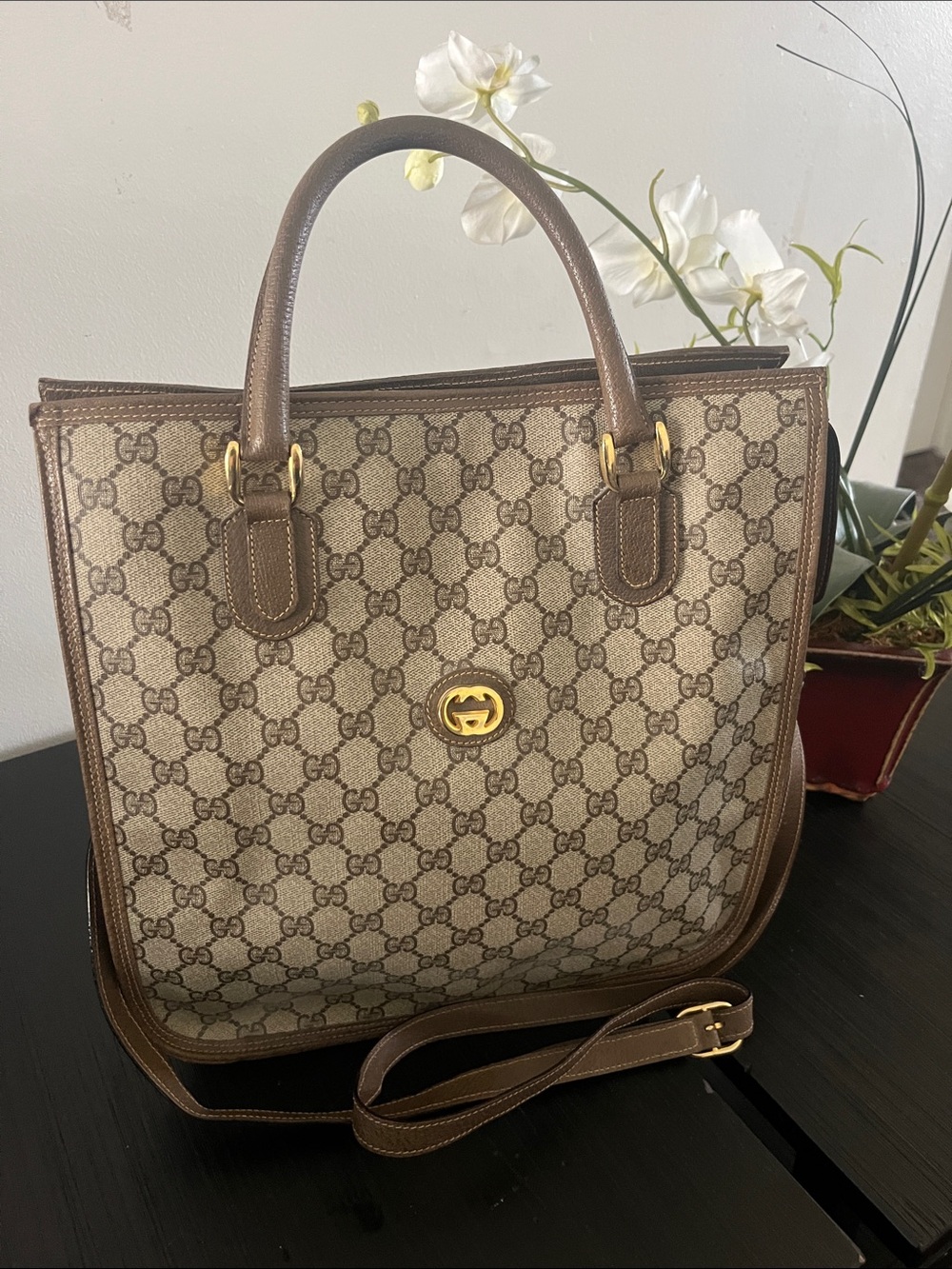 Gucci Vintage 70’s 80’s Brown GG Shoulder Tote with Gold Hardware w/medallion